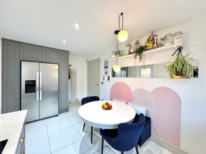 Photo 7- click for photo gallery